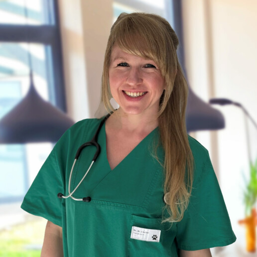 Tierärztin Magdalena Lindner der Tierklinik Dinkelsbühl
