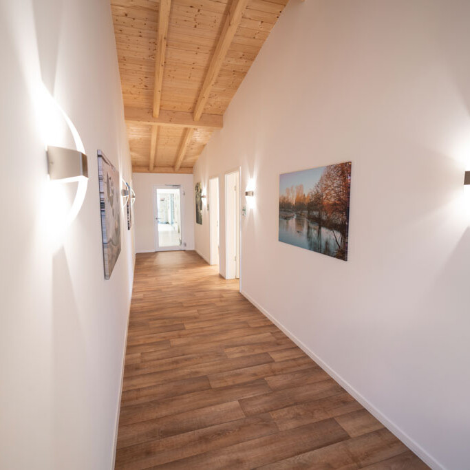 Heller Flur der Tierklink Dinkelsbühl