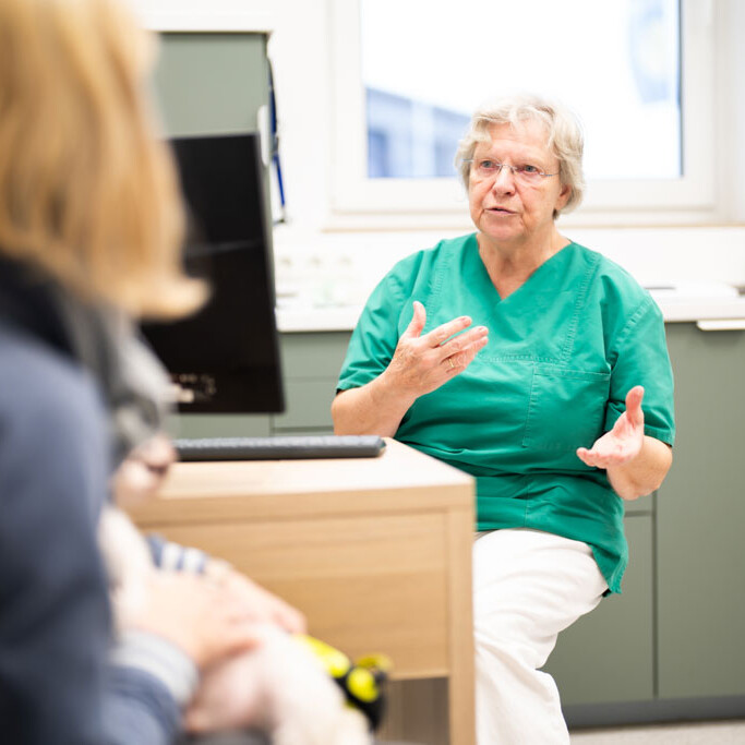 Ausführliche Beratung der Patientenbesitzer*innen in der Tierklinik Dinkelsbühl